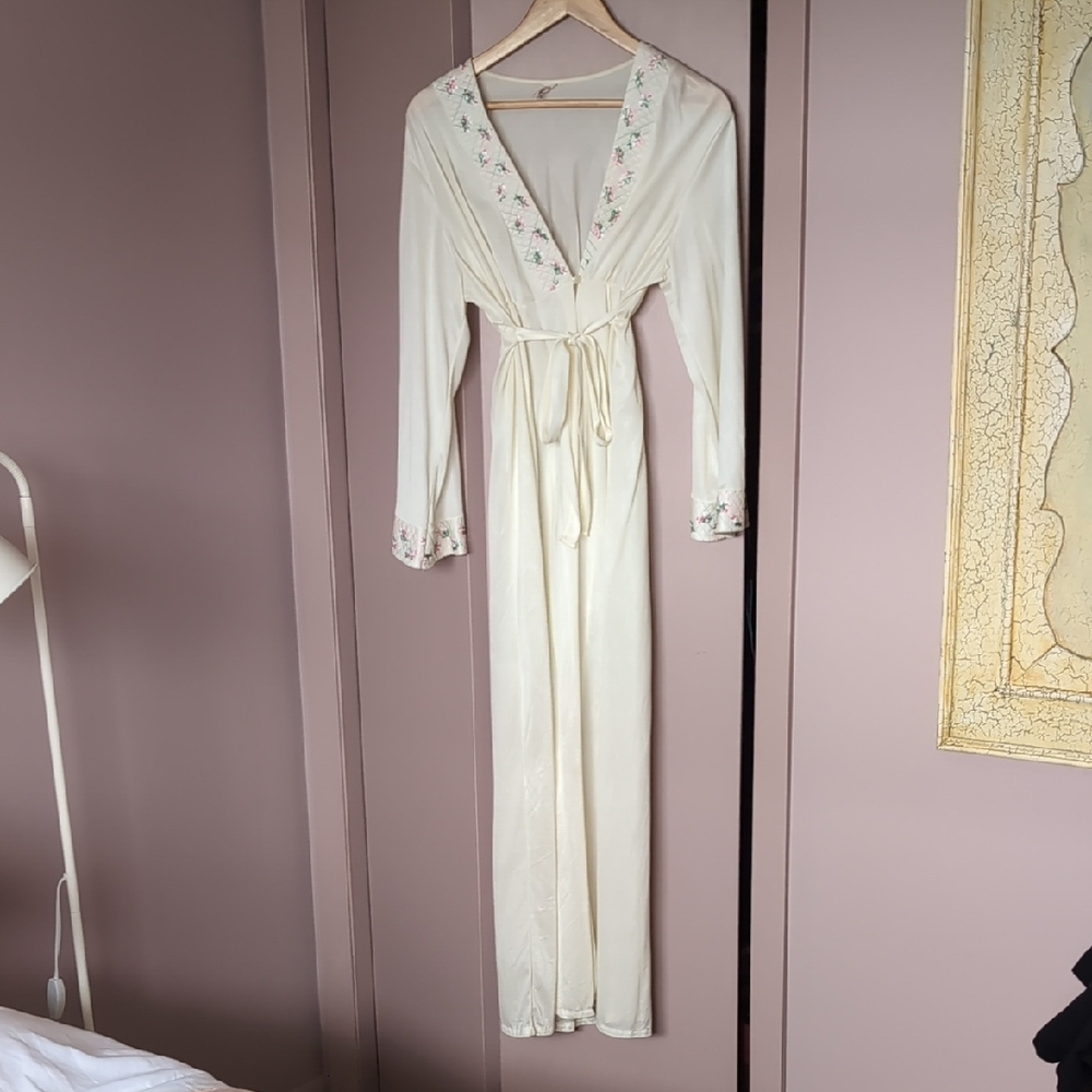 Vintage Cream Satin Dressing Gown